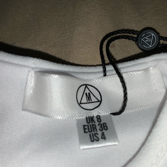 White crop top - Picture 4 of 4